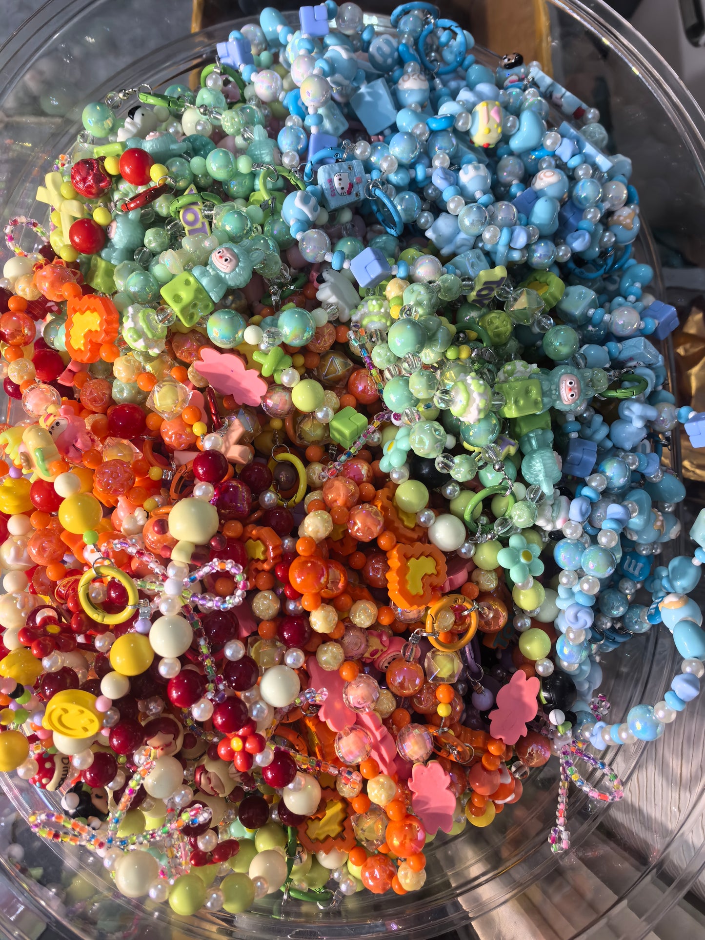 Acrylic finished phone chains, available for selection in the livestream